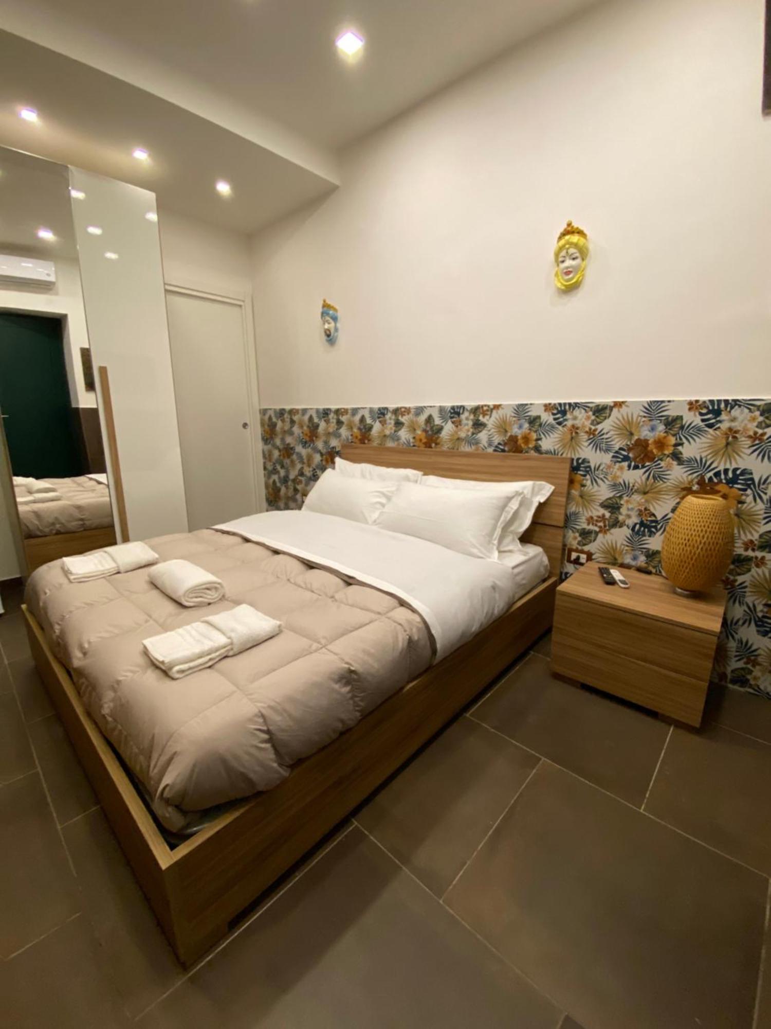 Pippo'S Suite Nápoles Exterior foto